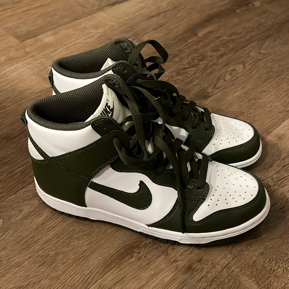 Nike high top dunks
